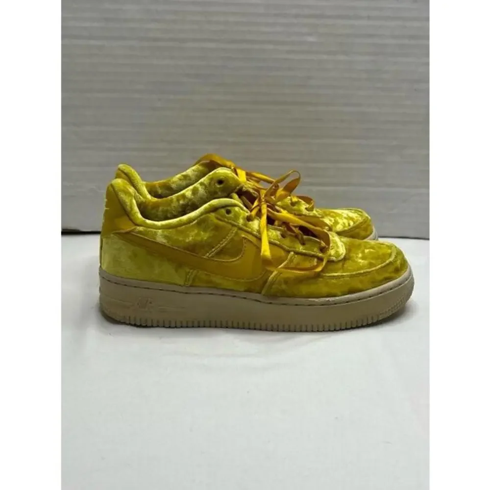 Nike Air‎ Force 1 LV8 GS Mineral Gold Velvet Sz 4Y